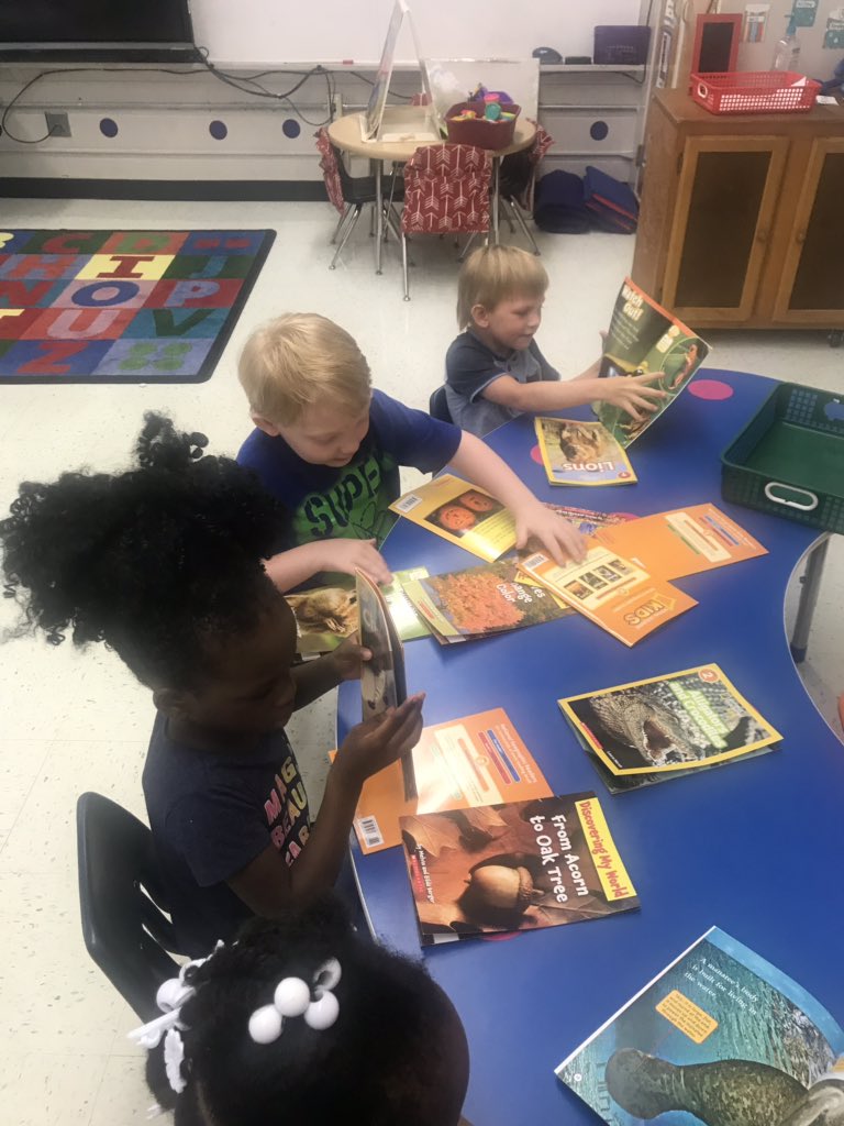 CShomber's tweet photo. Kinders at Saks Elementary are busy learning about literacy stations! ABC sort, ipads for listening center, story retell, and exploring nonfiction books. #seswildcats @ccboe_news @ARaySESWildcats https://t.co/eKUiZBvejy