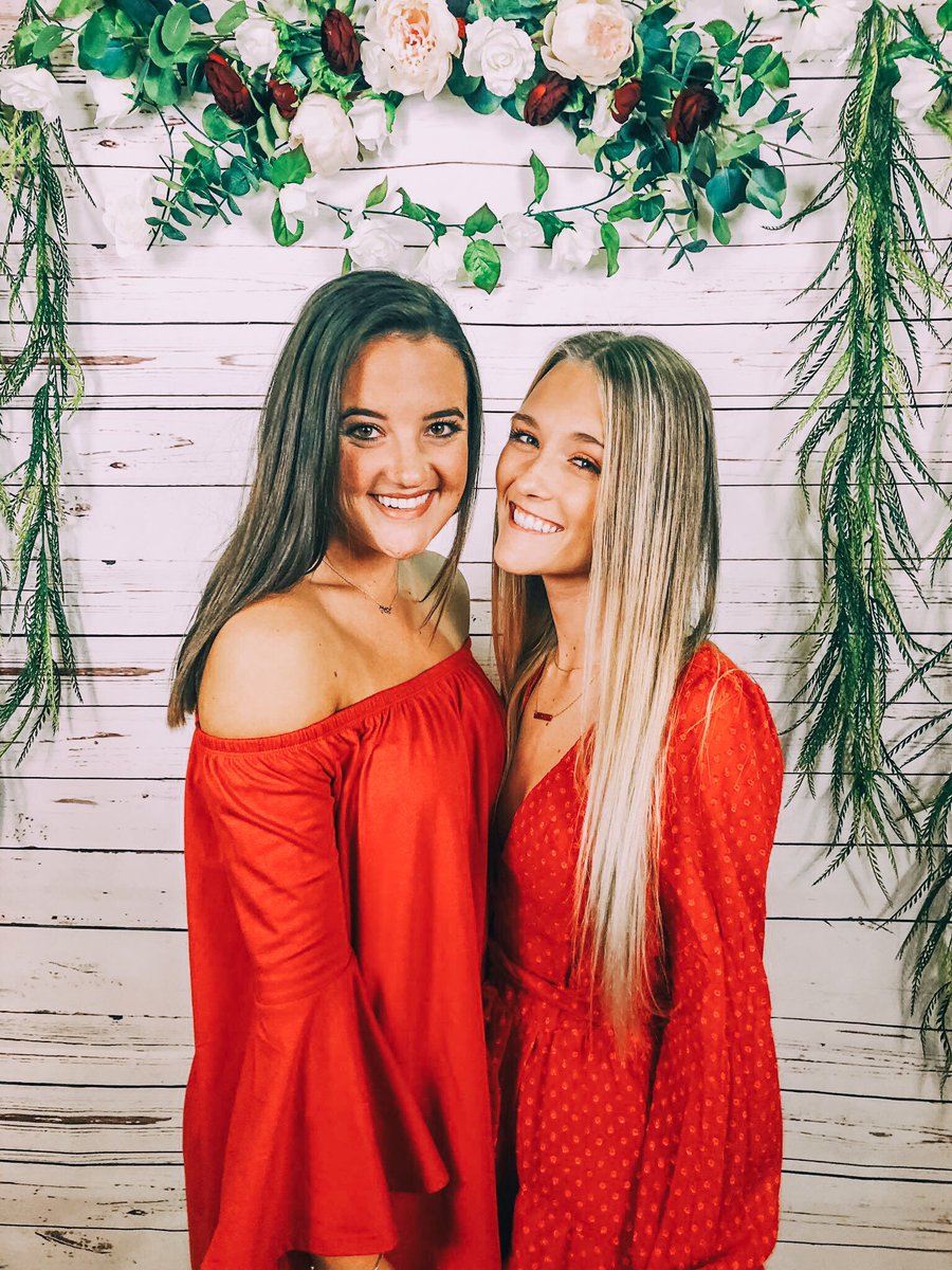 USDAlphaPhi's tweet photo. Huge hearts not only for Alpha Phi, but also for women’s heart health!! Our philanthropy raises money and awareness each year at our Red Dress Gala! We can’t wait for you to be apart of it!❤️💫 #6days https://t.co/YeXqe3ZC15