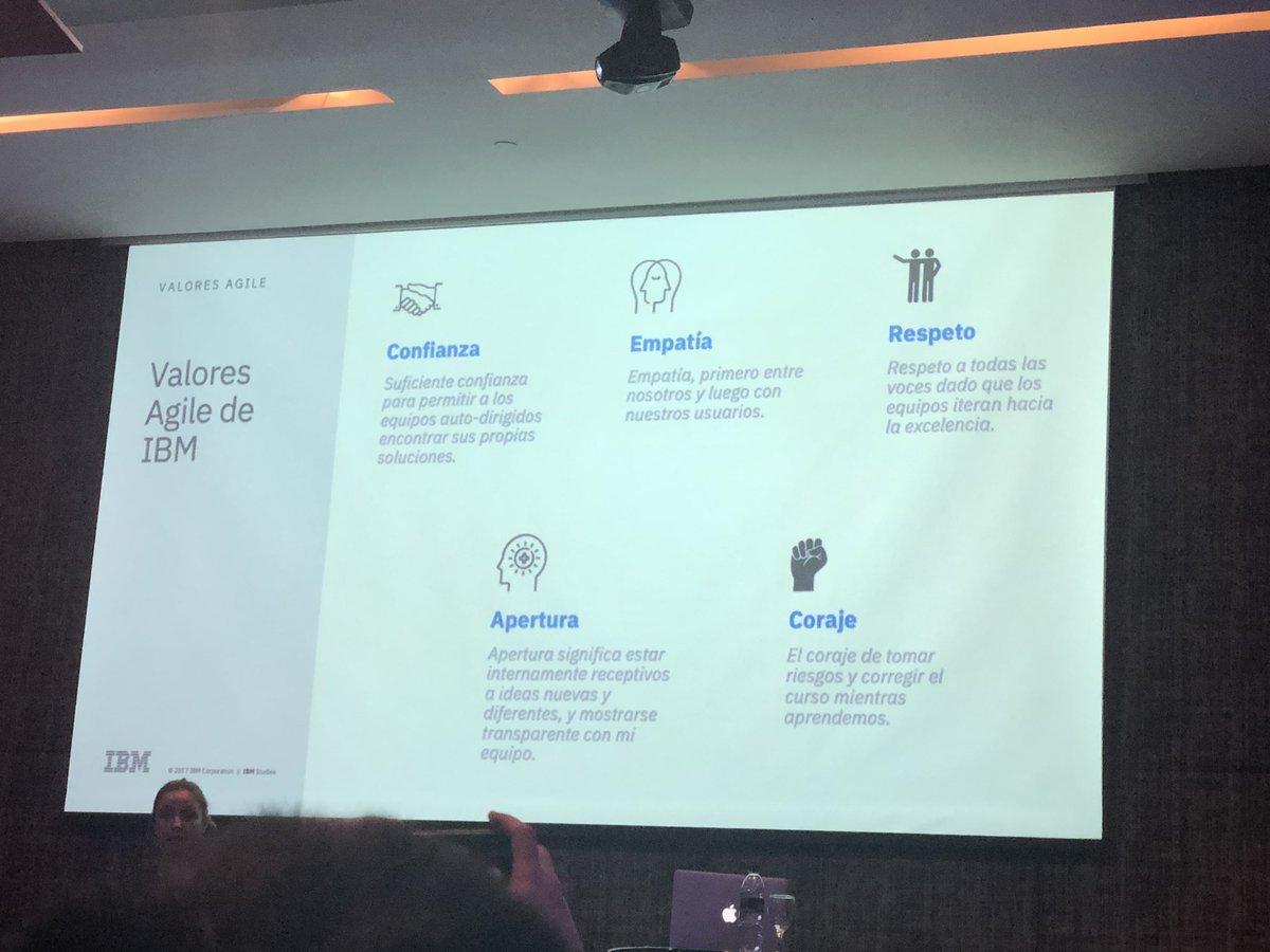yaestaria's tweet image. #IBMCodeMVD La cultura Agile se basa en valores fundamentales