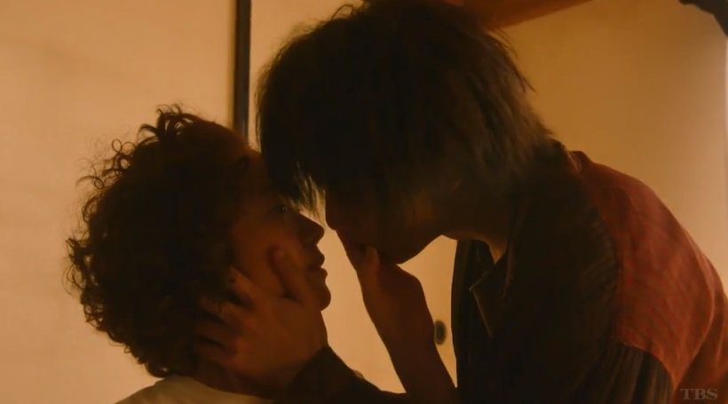 12345678qj's tweet photo. 中村倫也「ラブシーンって一番恥ずかしいし、その人が出るじゃないですか？あぁ、中村さん、普段こんなキスしてるんだな、とか。逆にそれを出してやろうと思って(笑)。だから、恥ずかしいですけど、恥ずかしげもなくゴリゴリやりますよ」

こういうところな…恐ろしい沼だ

#中村倫也 #凪のお暇 https://t.co/QROIyCayFo