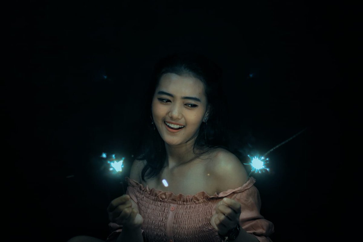 riyani_pratama's tweet photo. jangan sampai ada cinta #SEGITIGA diantara kita https://t.co/boTx7IbOsI