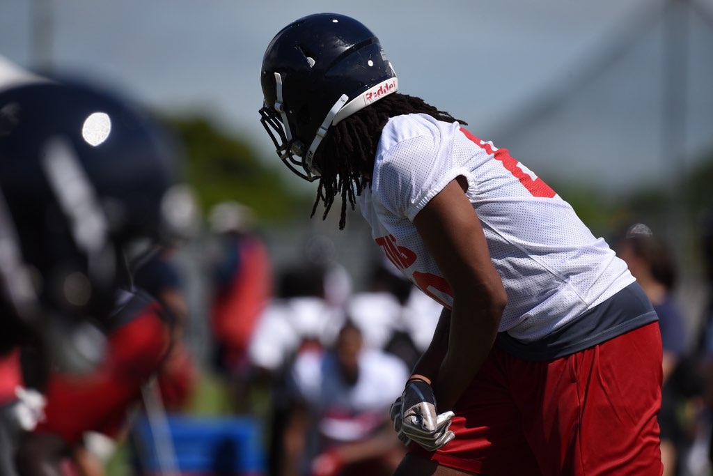 Niceville_FB's tweet photo. Niceville Alum @Eyincole at @FAU_Football Practice
#FAU #ILNF https://t.co/qriBuP4PgS