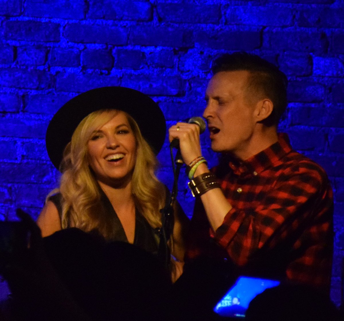 n_e_davis's tweet photo. ❤ these two.. Like, a lot.. 😘
#PBJHTour https://t.co/NrBbVaX1IW