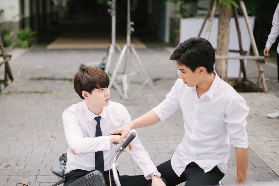 xiaohanjingjing's tweet photo. Everytime you come to mind, I realize I'm smiling.
cr：logo-PerthSaintChinese
tag：#1stAnniversaryLBC https://t.co/4uJQ5USWyD