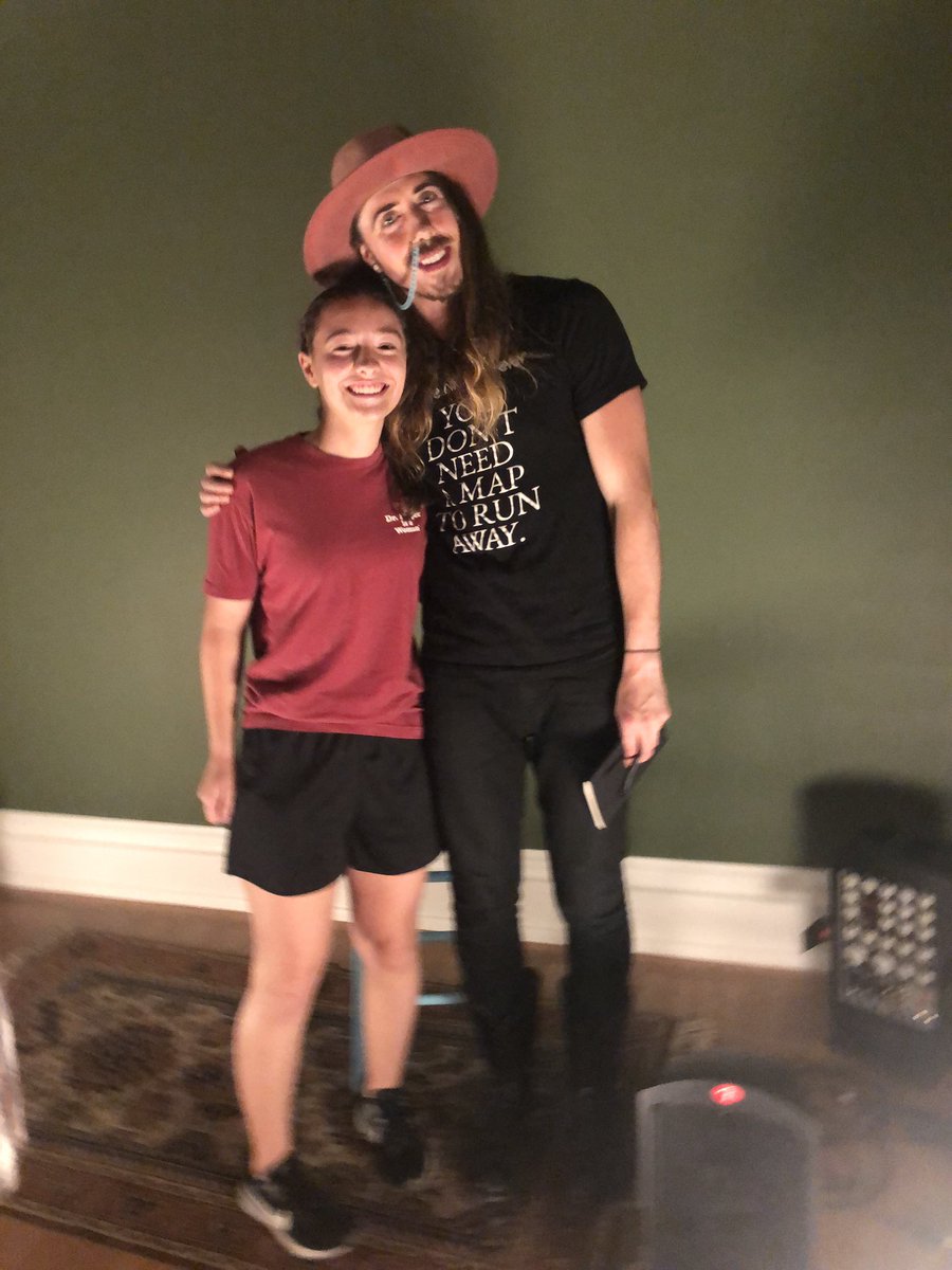 abbygeniusz's tweet photo. me: ok i’ll just go and check it out, it seems fun

also me, after @SecretMPress tonight: wow. me? liking poetry? more likely than you think

thanks for a great night, i hope i can come to the world of atlas black!!! https://t.co/nJ1ZXdQzBg