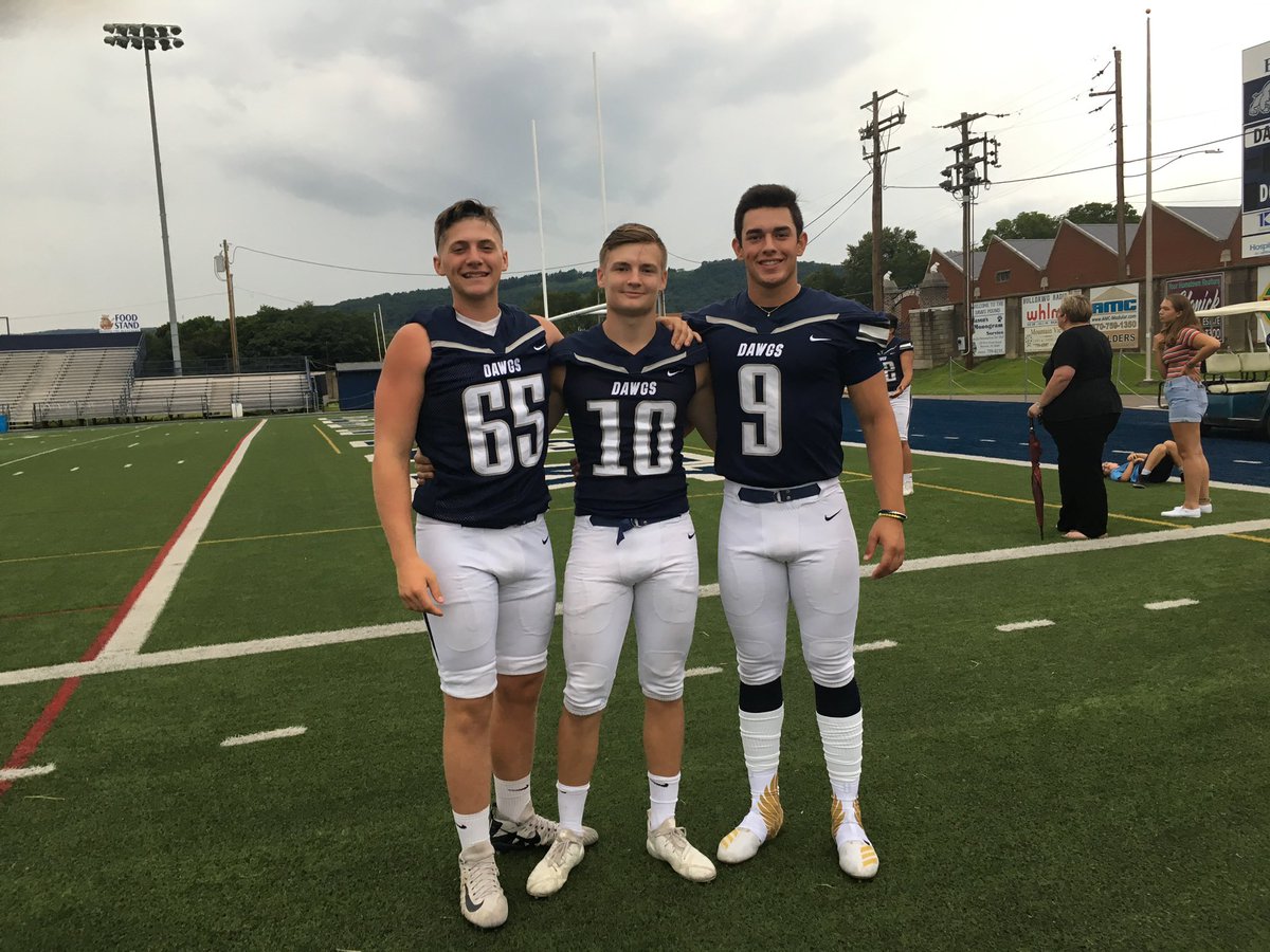 jakelann65's tweet photo. Great media day today❕can’t wait to get it with my boyz this year❕@PaFootballNews @TeaganWilk9 @masonlaubach1 @SSlabinski @MZalutko https://t.co/MyQzm33DVo