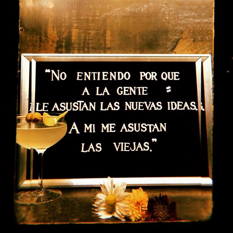DoppelBar's tweet photo. "No entiendo por qué a la gente le asustan las nuevas ideas. A mí me asustan las viejas."
John Cage
•
Doppel Bar, Doppelgänger Bar...el Doppel!🍸🐺🤟
•
#QueVasaHacerDeTuVida #ElAmorEstaAhiParaTodos
#BeberEnDoppel #BeberExtraordinario
•
#ElPoderDeDoppel
#LaSedVerdadera
#LSV https://t.co/XVFG4JI3gO