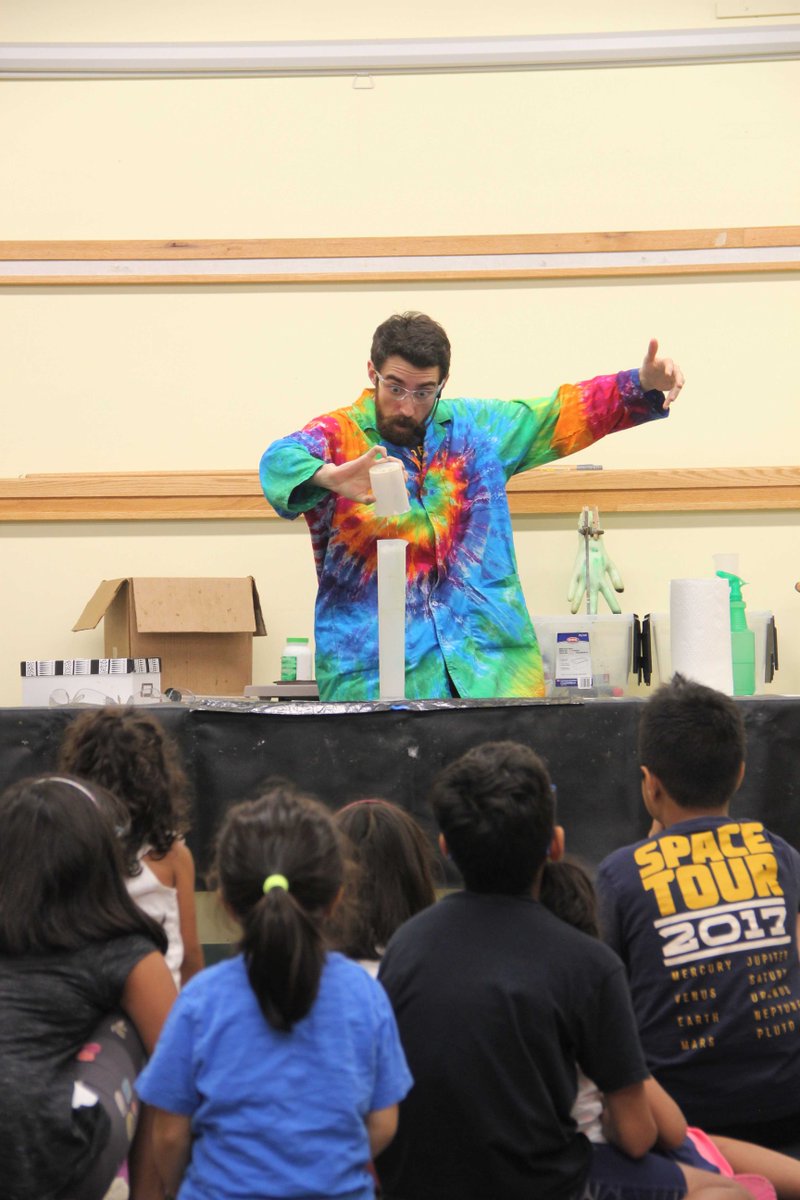mclsnj's tweet photo. Children at the Hickory Corner branch got to take part in an action-packed educational alien adventure with the @ScienceTellers - who used science experiments for special effects. It was totally out of this world!
#sciencetellers #njlibraries #libraryprograms https://t.co/lv0nlVmOrq