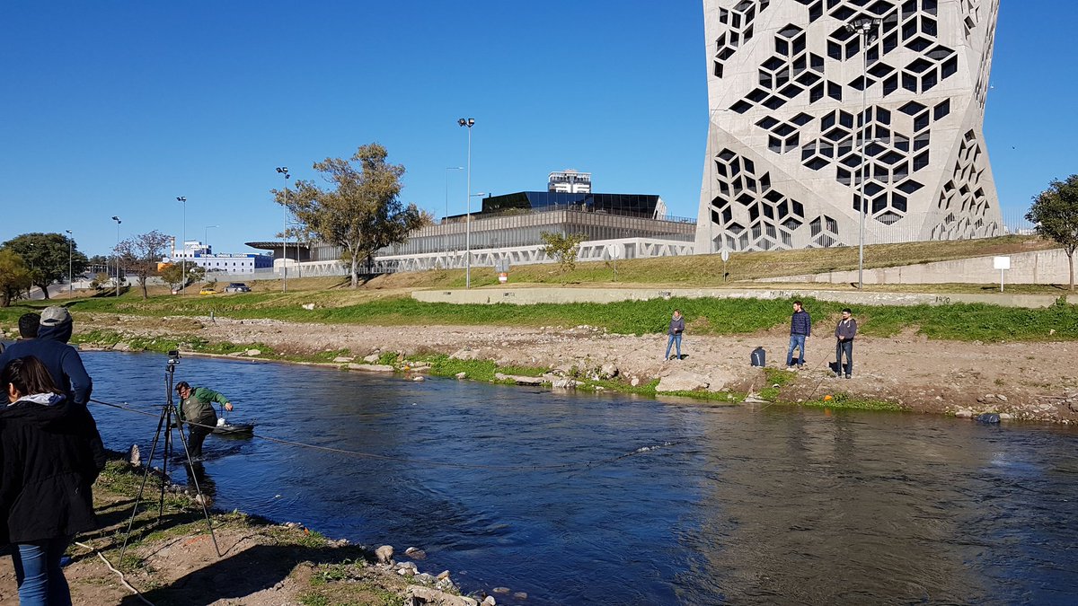 CGCatalini's tweet photo. Hoy participamos junto con Docentes de la @FCEFyN_UNC, personal del APRHI y visitantes de @UTECedu 🇵🇪 en la regata de medición en el río Suquia. #LSPIV, #flowtracker, #ADCP https://t.co/3XSXRtTpHU