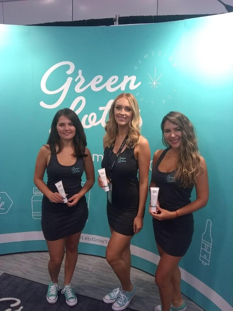 alicelauramodel's tweet photo. Our stunning Miami models working for our loyal client @greenlotushemp at the CBD in Miami this week!

#conventionmodel #hostesslife #modelhostess #classymodels #spokesmodels #brandambassadors #Miami #Hemp https://t.co/iekqMEAJZX