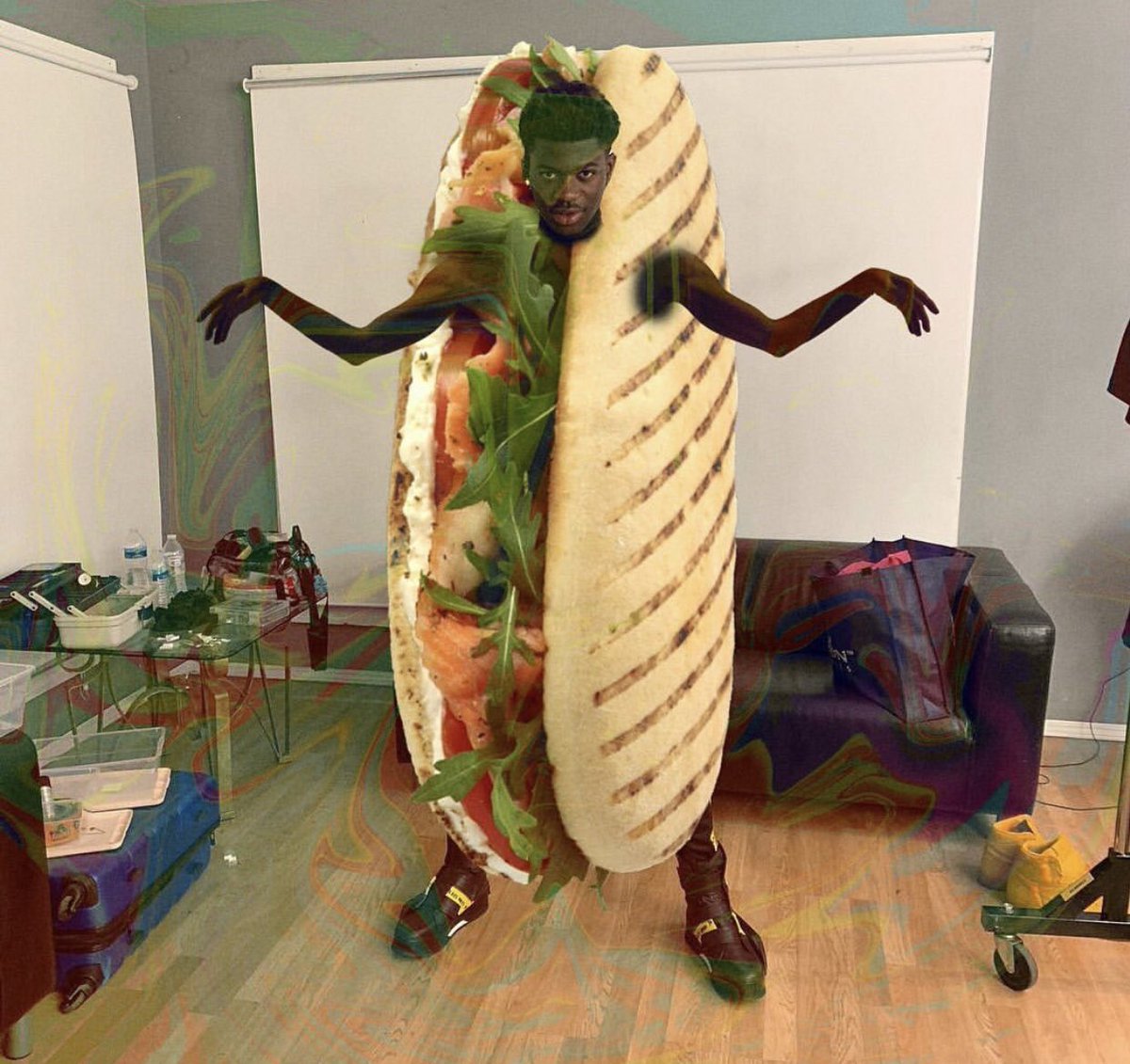 igottabluecoat's tweet photo. @karlita_papita @LilNasX https://t.co/PjBS1ZIENP