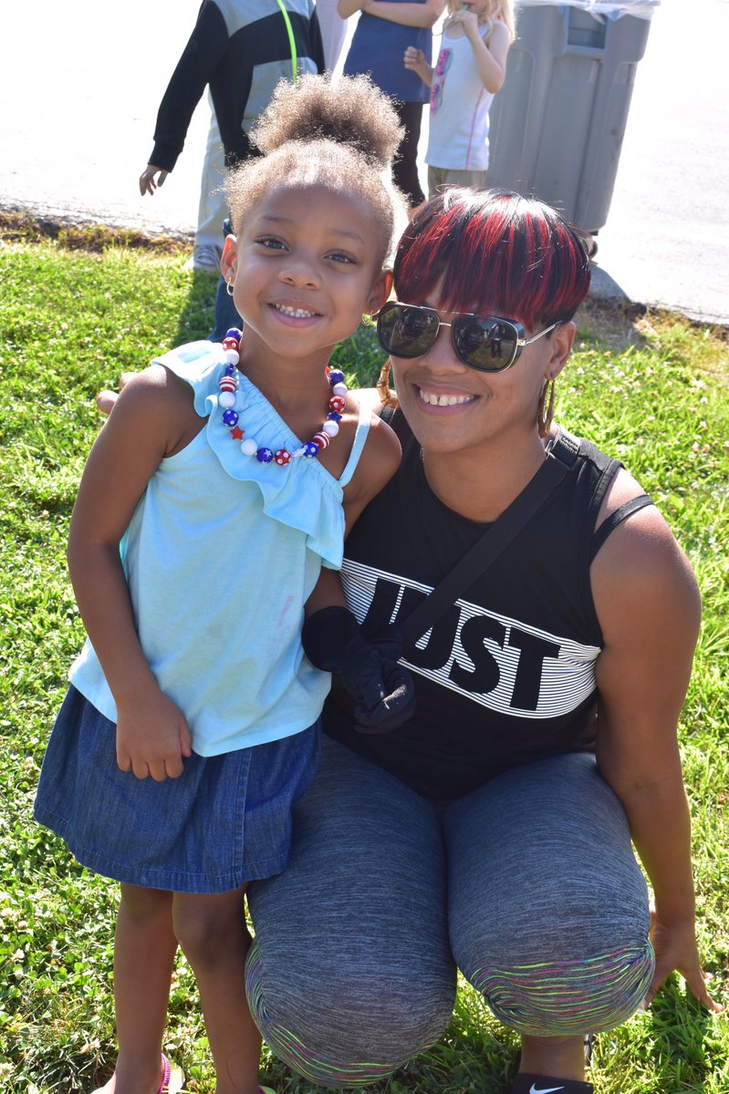 Great turnout for #PopsiclesWithPrincipals <a href="/Iveland_Rocks/">Iveland Elementary</a>!  Thank you all for coming out tonight. 10 days till open house, 12 till the first day of school!  We can’t wait to see you back!!