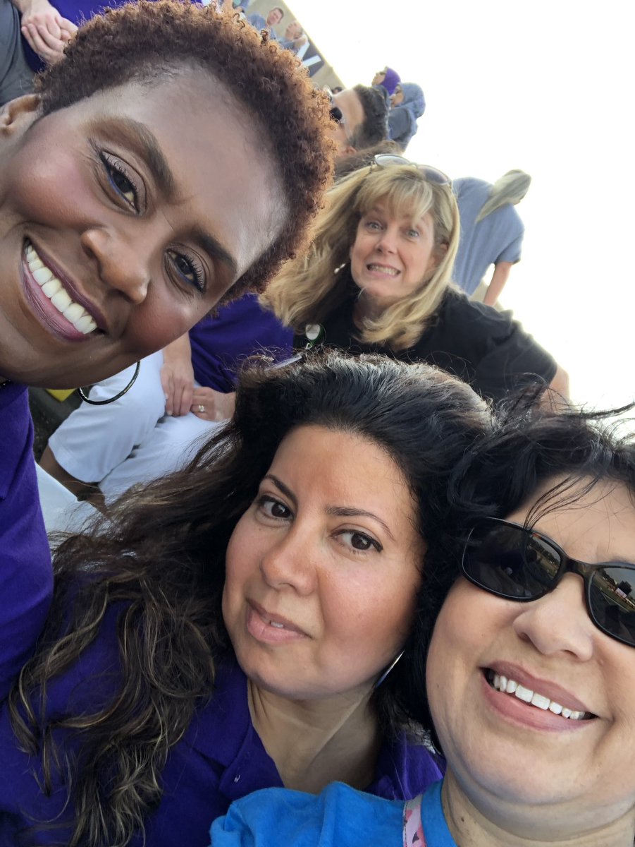MyPrettiesLPC's tweet photo. #PlanoISDProud
Make new friend...but keep the old....one is SILVER and one is GOLD @Forman_Leads @AldridgeOcelots @Plano_Schools https://t.co/WIPIOMWIvY