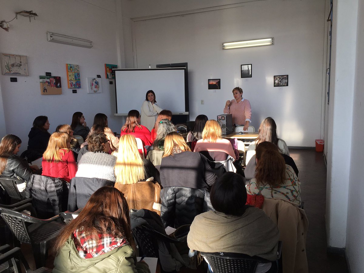 ecassou1's tweet photo. Hoy realizamos un nuevo taller de #Jubilacionesdigitales #Licenciasmedicas y #Suna con parte de los equipos directivos de #Quilmes.

@gzinny @imsanguinetti @BAeducacion @provincial_rrhh @CelesteMarazzi https://t.co/n1ZhBozaZM