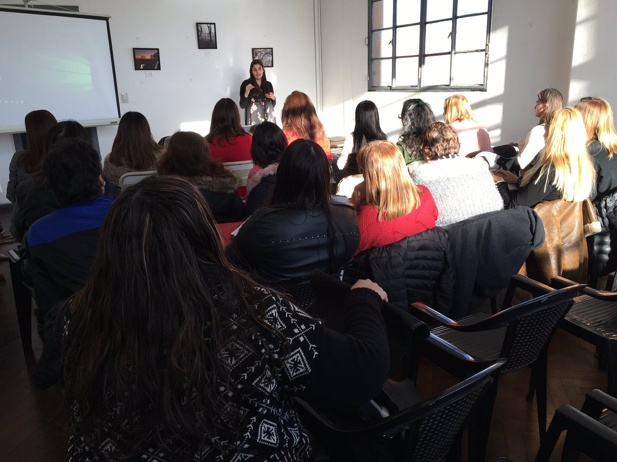 ecassou1's tweet photo. Hoy realizamos un nuevo taller de #Jubilacionesdigitales #Licenciasmedicas y #Suna con parte de los equipos directivos de #Quilmes.

@gzinny @imsanguinetti @BAeducacion @provincial_rrhh @CelesteMarazzi https://t.co/n1ZhBozaZM
