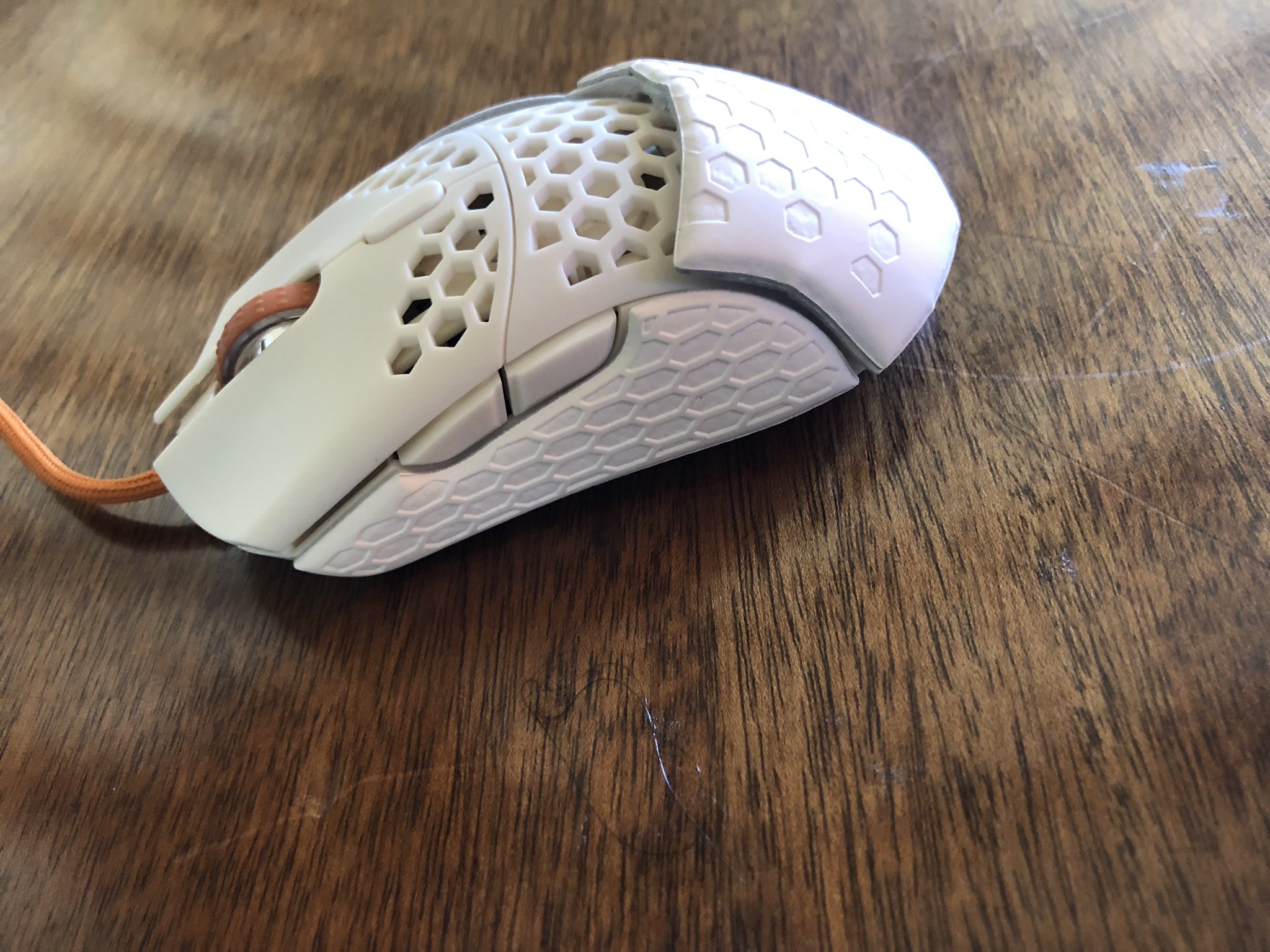 Medicinsk malpractice konjugat arrangere Finalmouse on Twitter: "Can you make the Ultralight 2 bigger than the  Air58? Yes. And it's lighter and feels better! Might not look good in  pictures but stacking Infinityskins actually feels great