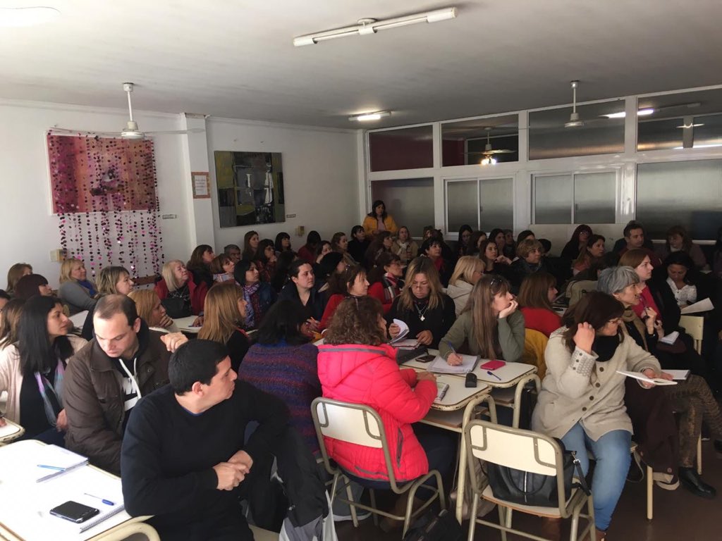 ecassou1's tweet photo. Gracias a más de los 50 miembros de equipos directivos que participaron del taller de #jubilacionesdigitales #licenciasmedicas y #Suna en #Berazategui.

@gzinny @imsanguinetti @BAeducacion @provincial_rrhh @CelesteMarazzi https://t.co/OI3BoKjFrO