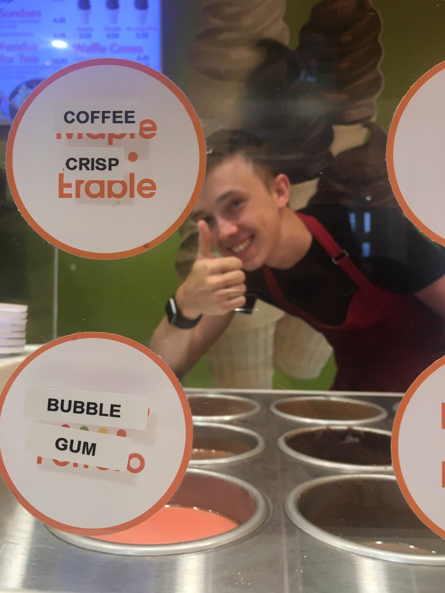 GojisStellarton's tweet photo. ⚠️⚠️BREAKING NEWS⚠️⚠️   We have 2 DELICIOUS brand new belgium chocolate dip flavours!!                   🍬BUBBLEGUM🍬  &amp;                  ☕️🍫COFFEE CRISP☕️🍫                 Justin approves this message https://t.co/so8dcI17Em
