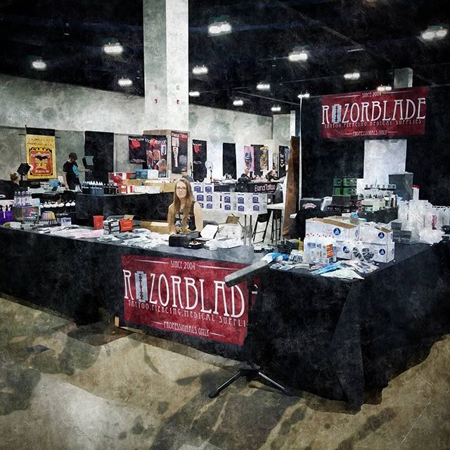 ellatrick's tweet photo. WE OUT HERE NOW. #razorbladepro #villianarts #denvertattooartsconvention https://t.co/ZPHcPOrXxk https://t.co/wUfL9rCETf