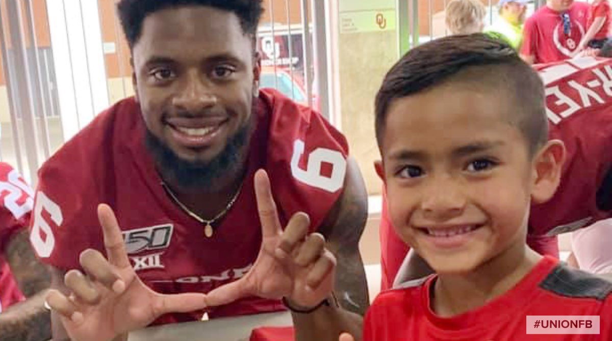 UnionFootball's tweet photo. Baylor, the son of our @UnionHSFreshmen Principal Mr. Moore, got a chance to see #UnionFBAlums Tre Brown  &amp; Patrick Fields at #MeetTheSooners today.  We 👀 you Baylor!!  #AllMyLife https://t.co/fiRO3QHh3b