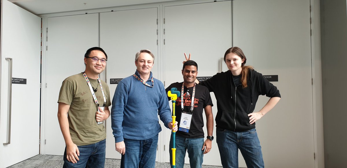 PythonicStaff's tweet image. Foiled by bunny ears!

@lestercheung @juliansequeira @PythonicStaff #pyconau