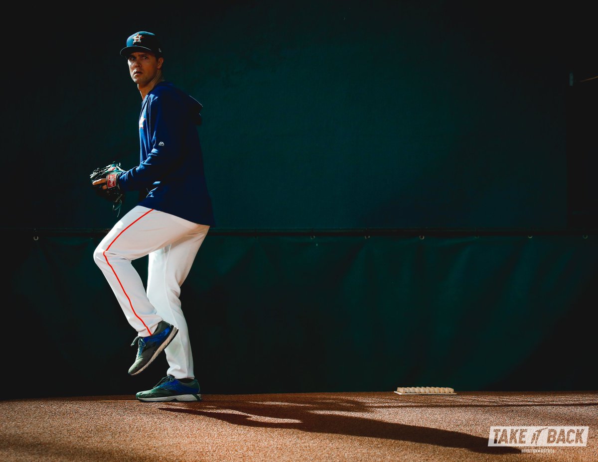astros's tweet photo. good evening. https://t.co/r0HNUKxwOY