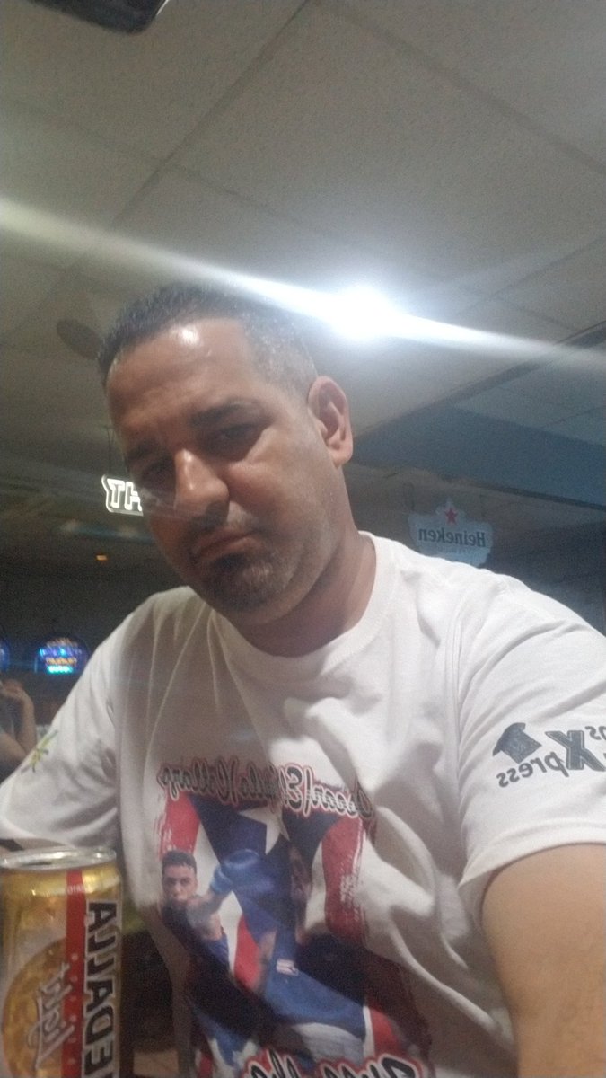 calzaghe22's tweet photo. #YoSoyPuertoRico Apollando al nuestro https://t.co/Dwtwk1Wxxy