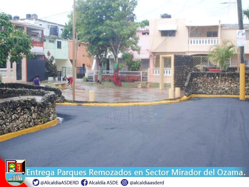 Alcaldiasde_'s tweet photo. El alcalde Alfredo Martínez, entregó este viernes totalmente remozado tres parques en él sector Los Tres Brazos. https://t.co/xveyZYGMzc