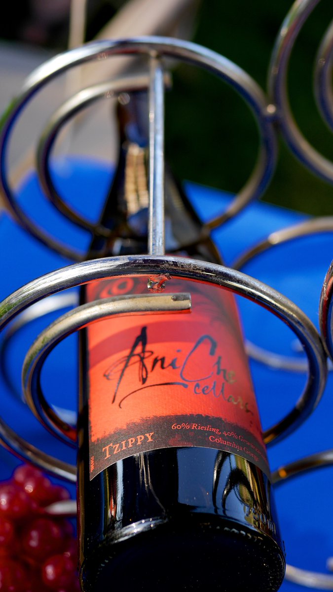 AdamsChamber's tweet photo. Visit https://t.co/jiaE1y2Ebh in Underwood. @AniCheCellars  family owned and operated boutique winery w/ fruit from four Washington AVAs Horse Heaven Hills, Rattlesnake Hills, Yakima Valley &amp; Columbia Gorge! #wine #art #foodie #washington #events #mtadamschamber https://t.co/3Cu0efMHVP
