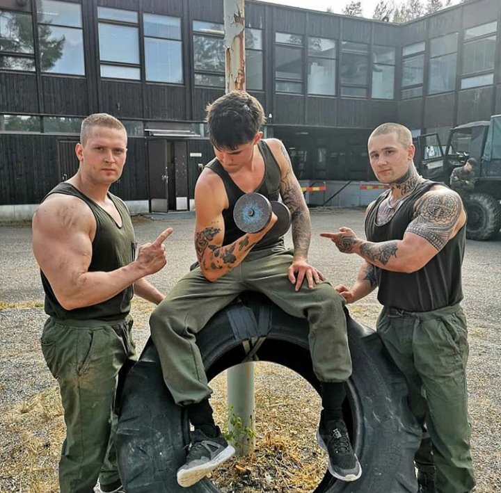 KristaLovesJian's tweet photo. @KianLawley @Kian #PerfectCommando I can't wait to see him as Van, I think this is going to be a fun and interesting person for him to play! I'm so happy and excited for him, I'm glad he's having a good time! So proud of this boy, love him so much! 💪😍🌹✨🌈💜 https://t.co/vcnjgHUgpY