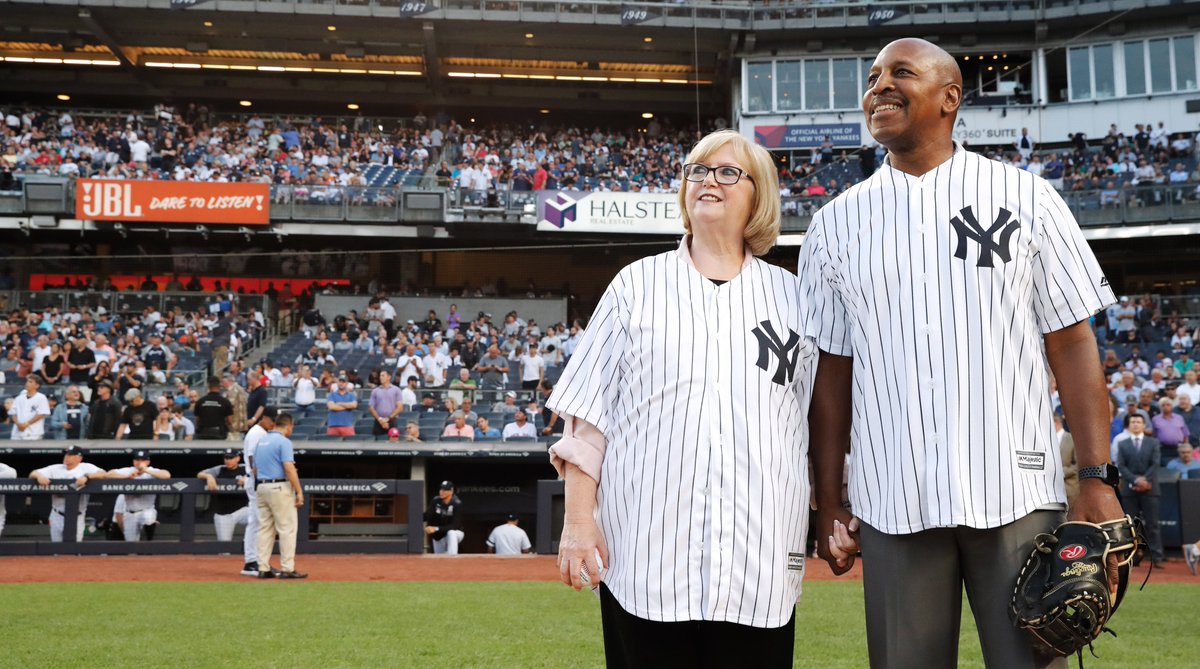 Yankees's tweet photo. 40 years ago today, we tragically lost our Captain, Thurman Munson. Tonight, we honored his memory and welcomed back his wife, Diana, and their two daughters. Diana threw out tonight's ceremonial 1st pitch, which was caught by Thurman's friend &amp; teammate, Willie Randolph. https://t.co/XlvnYC1lqA