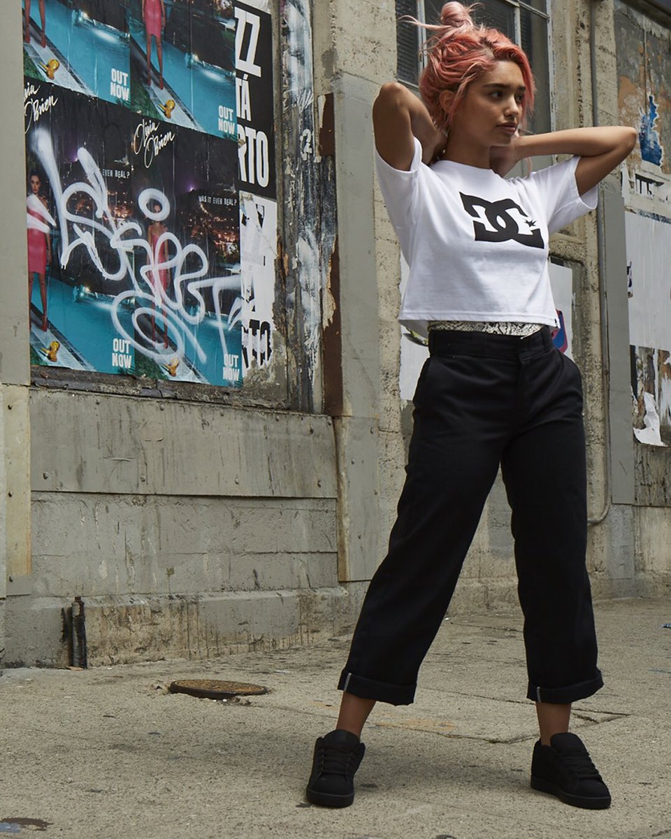 dc court graffik womens