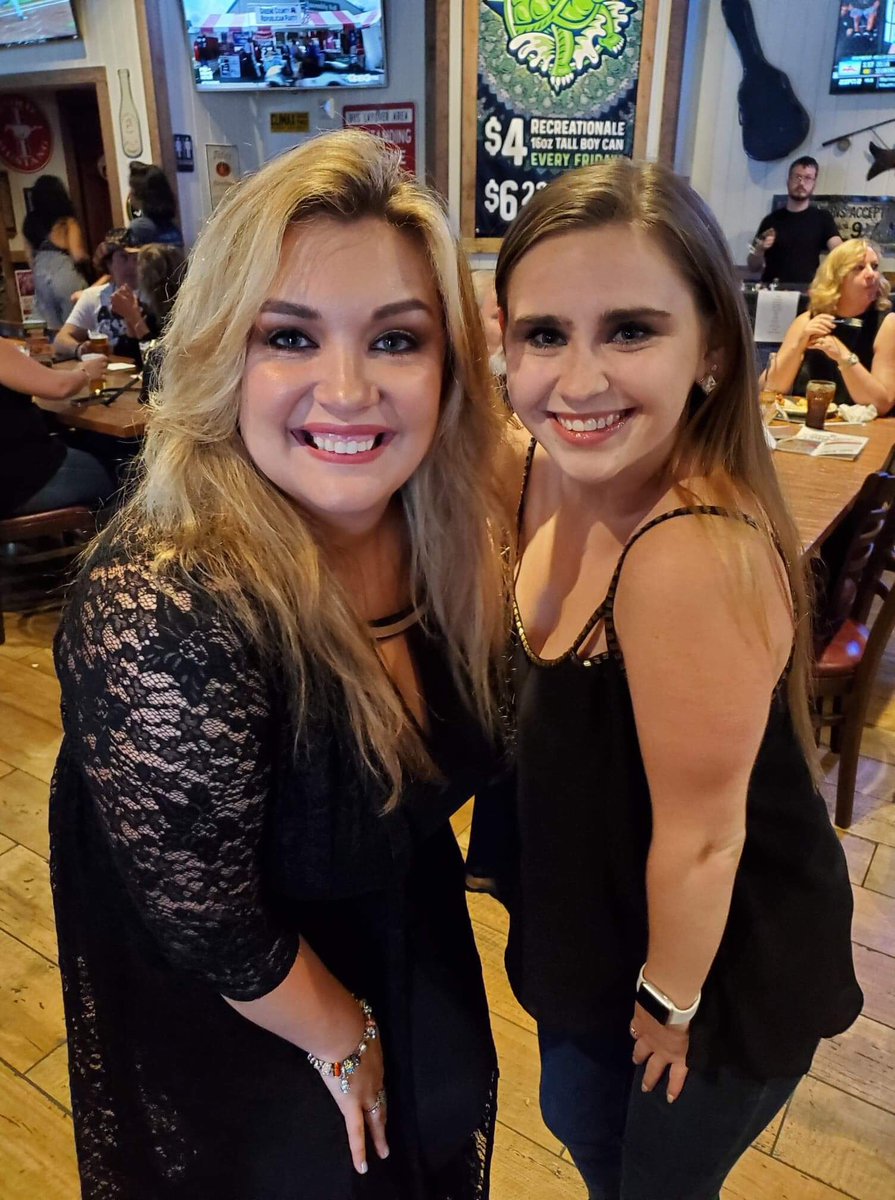 eatevilpenguins's tweet photo. Tink and some of the kingdom fun at ISSA Pre Party https://t.co/ySGjIYeWQ0