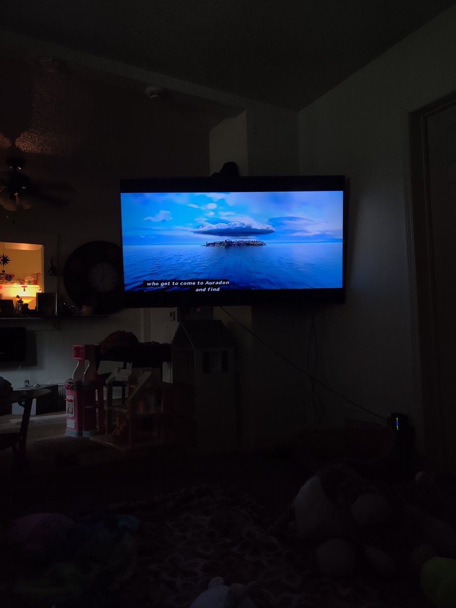 stormydotjpg's tweet photo. ITS STARTINGGGGG!!!!! #Descendants3 #DisneyDescendants #MORESCREAMING (Also that dedication to Cameron about had me in tears. I'm not going to be able to handle the tribute ๐ญ) https://t.co/Hgtob9lJ2H