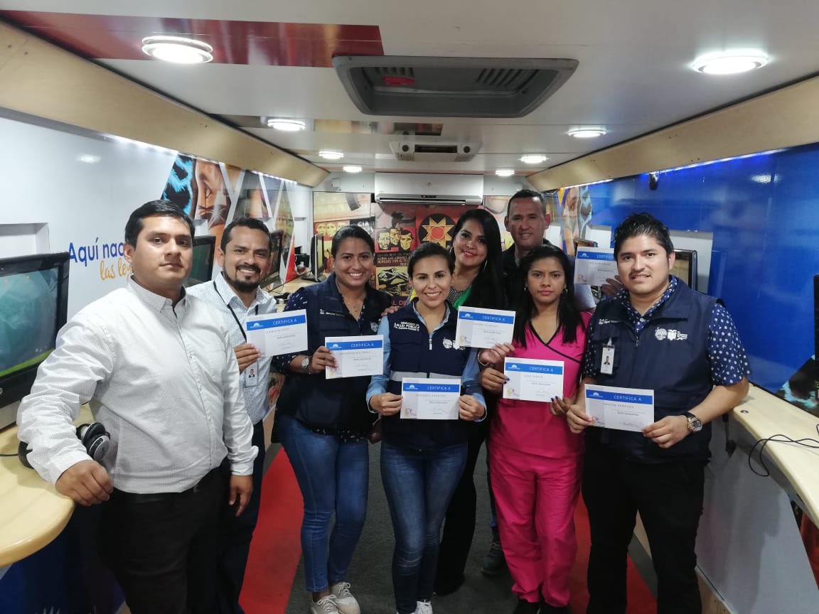 P_CiudadanaAN's tweet photo. #Esmeraldas| El #BusInteractivo sigue su ruta hasta el cantón #Quininde compartiendo un día lleno de actividades y aprendiendo del #QuehacerLegislativo junto a la ciudadanía. https://t.co/w0gWOsfpGs