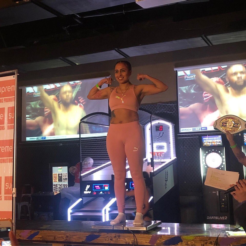 PlyoFit_SA's tweet photo. Selina Barrios is done with the weigh in’s and ready to go tomorrow night as the Main Event at the Shrine Auditorium!! Come on out San Antonio.. 👊🏽🔥
#TeamBarrios #PlyoFam #PlyoFit #PlyoAthlete #AztecQueen #FamilyFridays #Boxing
https://t.co/rJn8kGPxB4 https://t.co/QnpF91cm8u