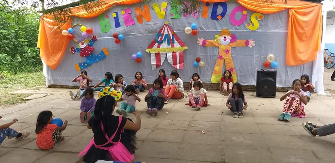 cai32mosconi's tweet photo. #ArteYMovimientoATR #CPPS Cada momento tiene que ser especial para nuestros niños!! Eso depende de lo que demos sea verdadero y con el corazón!! @fguillesaavedra @artydance23 @MariteLescano @patriciapinasco @AguirreCecilia5 @FernandaGP_14 https://t.co/86GVCye93h