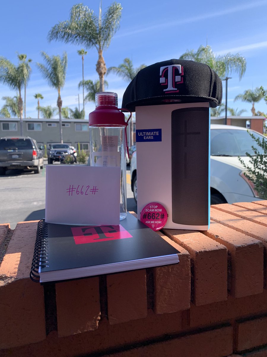 Love23Maria's tweet photo. @JohnLegere @TMobile 😊 thank you for my prize! #ScamBlockParty https://t.co/DF1q1o39L8