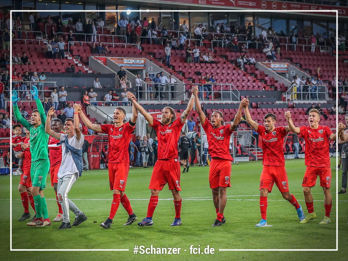 Schanzer_EN's tweet photo. Keep it going 😍🙌
THANK YOU so much for your tremendous support at #FCIFWK yesterday night, #Schanzer 🙏🖤❤️ Enjoy your weekend ‼️⚽🤩 https://t.co/db5isBscW6