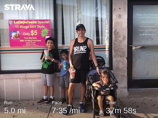 zero1's tweet photo. #runstreak 1,310: Kids & #slurpees #runchi #3run2 #runchat #strava #chicagoisforrunners https://t.co/npLN73n3EA https://t.co/hsQBkl22AZ