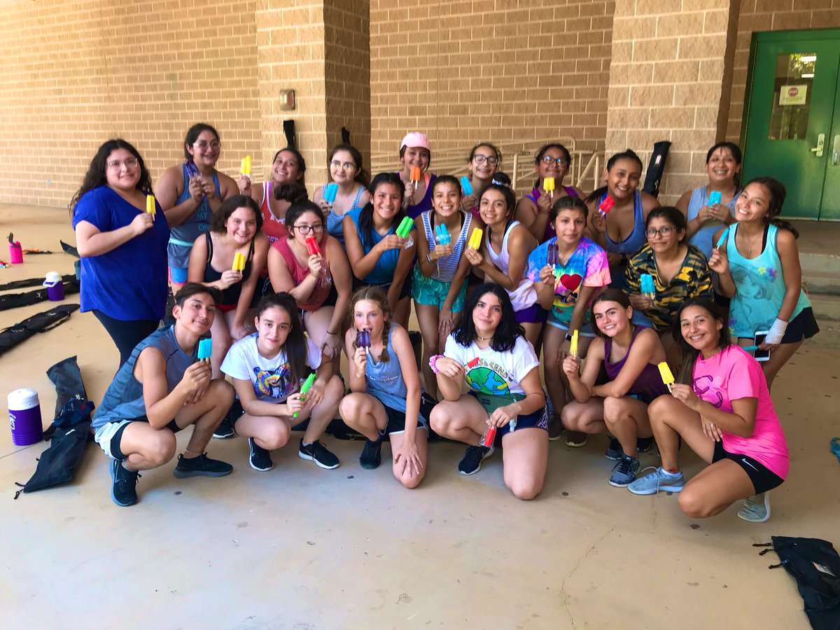 earlwarrenhscg's tweet photo. Thank You To Our Director & Captain For Our Popsicle Break 💜 #earlwarren #colorguard #codeofthewarrior https://t.co/sGnTJLqE2W