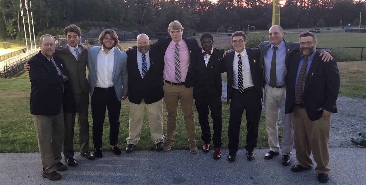 BurkesVT's tweet photo. @MMUCougarNation @mmucougarFB @mejlrichards @patrickburke66 @mark_howland13 @Leombr1Harrison The entire staff and players. https://t.co/ll2HFuoPff