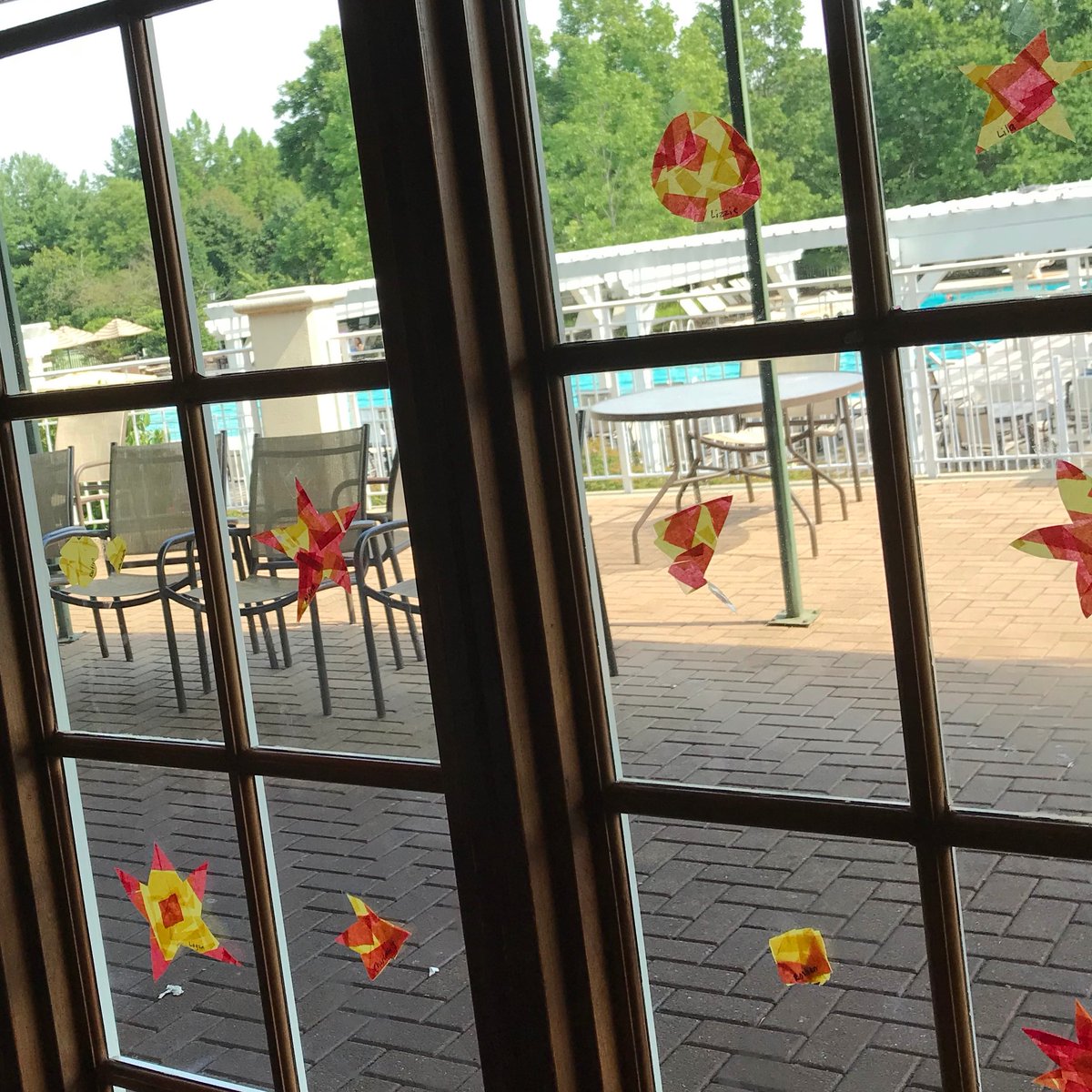 msborelli96's tweet photo. Easily my favorite week at camp because the theme was space! So many fun, easy, and engaging activities including spiral galaxies, marshmallow constellations, oreo aliens, and star suncatchers! https://t.co/wAP8VrN4G7