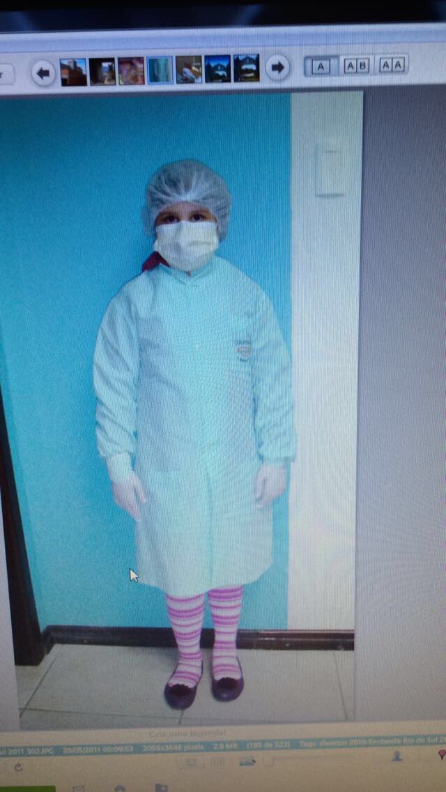 dangerousmgrey's tweet photo. @EllenPompeo this is me when i was like 6 years old, let’s say i’ve always known that i wanted to be a doctor 😂.
i’m graduating high school this year and finally going to med school next year, thank you for being an inspiration, i love you ❤️. https://t.co/Znig36Wc6r