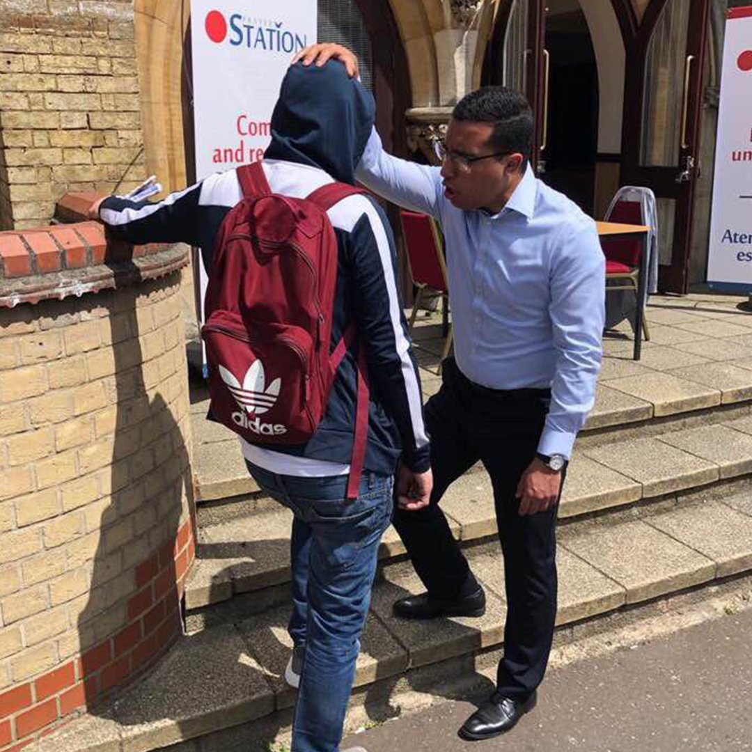 TheHelpCentre's tweet photo. Our heart beats to help! 

Speak to us by calling our 24-hour Helpline on 020 7686 6000 or visit one of our HelpCentres close to you. Link in bio for addresses.

#HelpingPeopleIsWhatDrivesUs #ANewLifeAwaitsYou #WeAreReadyToHelp https://t.co/dteWWoAHty