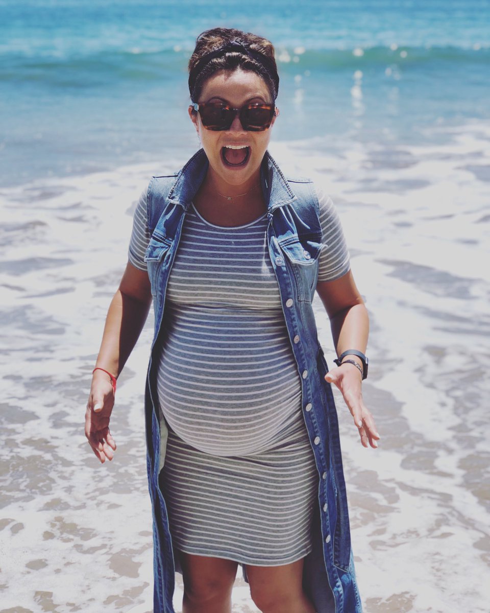 italiaricci's tweet photo. Son of a beach, my water broke. https://t.co/gs2hOspoQp
