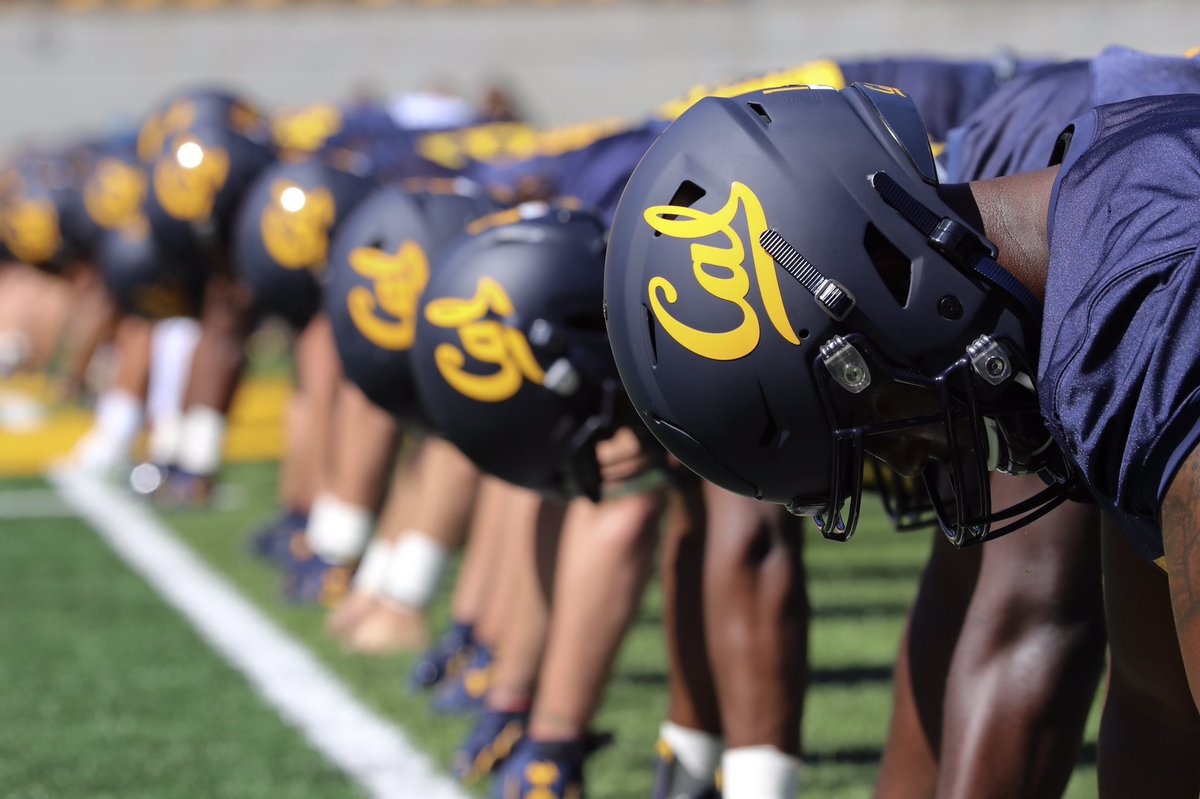 CalFootball's tweet image. All smiles on Day 1 #EarnIt