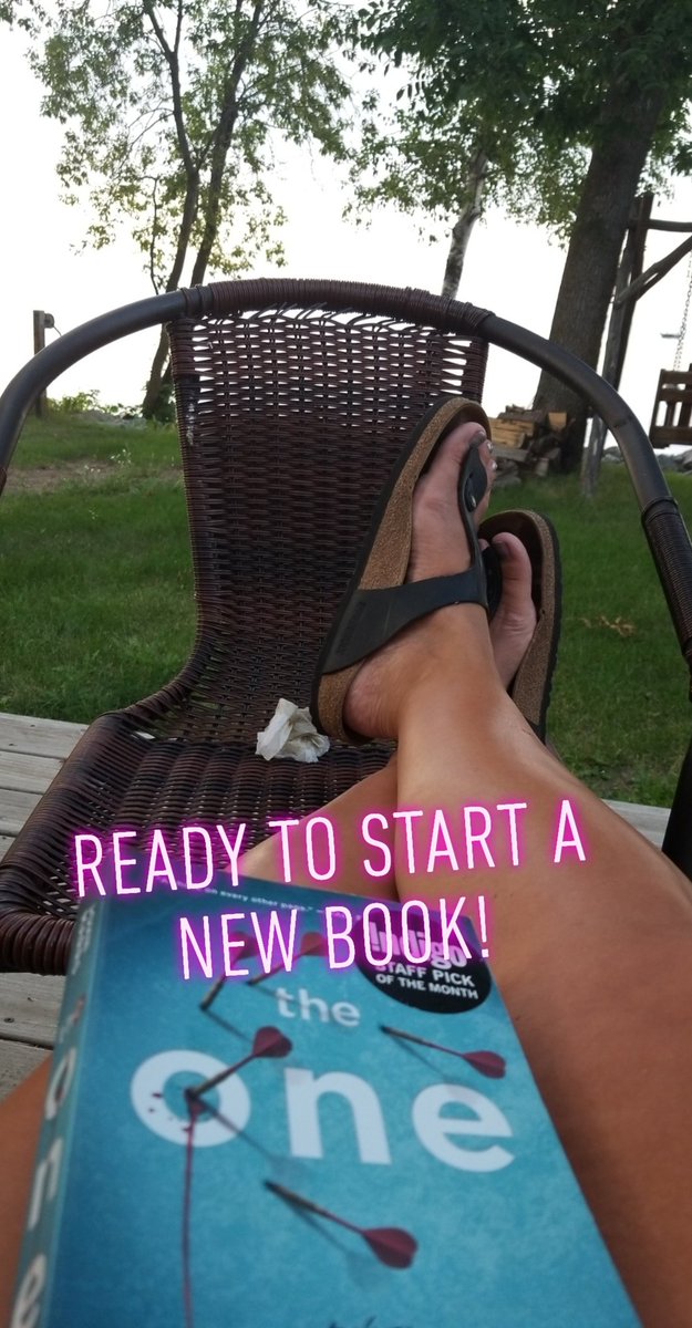 mamma_v5409's tweet photo. Here comes #10! #lifelongreader #ramreads #teachersread19 #rhs #rhsartroom #artteachersofinstagram #ramsread19 #longpointlow #summerslowdown https://t.co/ryJ9nxd4CM