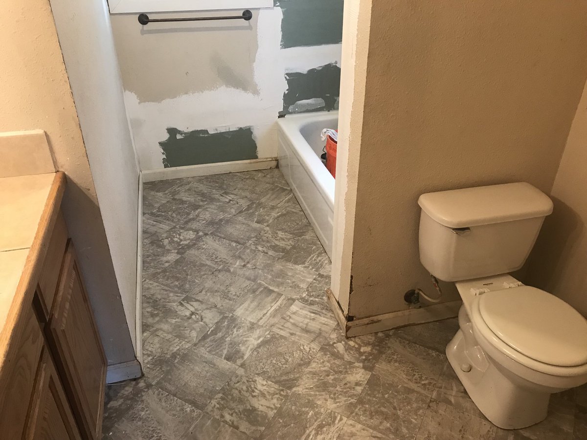 Ericcorrrea01's tweet photo. Working w/ Bodine Enterprises &amp; Need a Break Services we were able to make a big difference in the life a Tacoma mom with six kids! Their contractor destroyed their floor with a bad tile install and bailed.  So proud we get to help! #D52elite @Chuck_Carolus @AkinsMel https://t.co/1ci63ytg6R