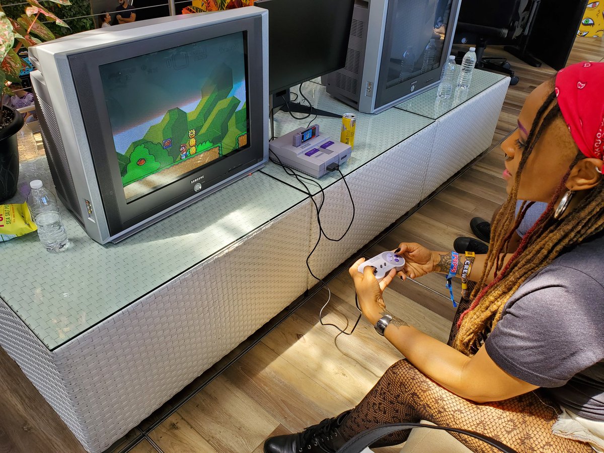 sugargamer's tweet photo. Having fun at #RedBullOutPost with @nikkiLynette playing games we love and watching #ninja be awesome at #fortnite #RedBullMusic #RedBullGames #RedBullEsports #GivesYouWings #sugargamers https://t.co/LdIi6HtM4B